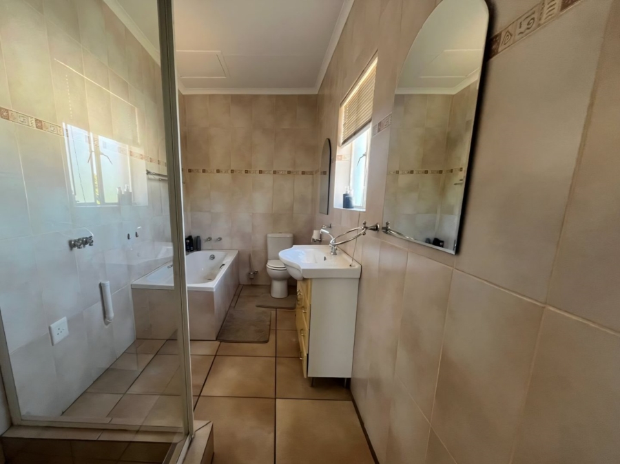 5 Bedroom Property for Sale in Blydeville Northern Cape